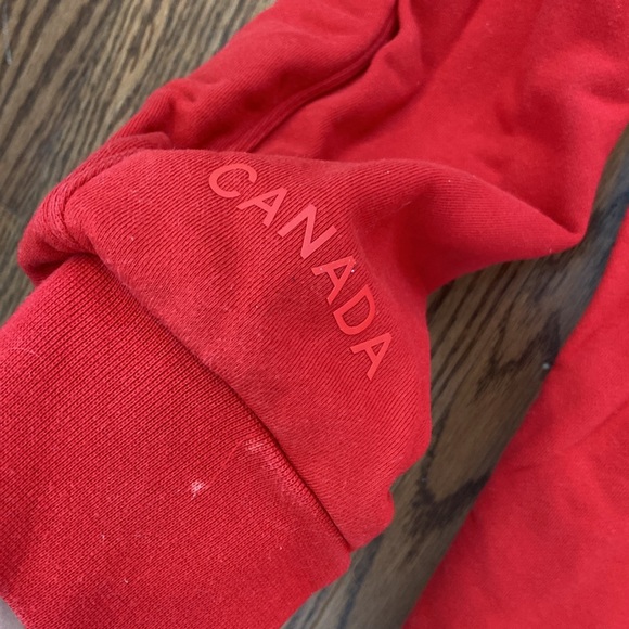 Lululemon team Canada sweatshirt sz 8 - Picture 4 of 4